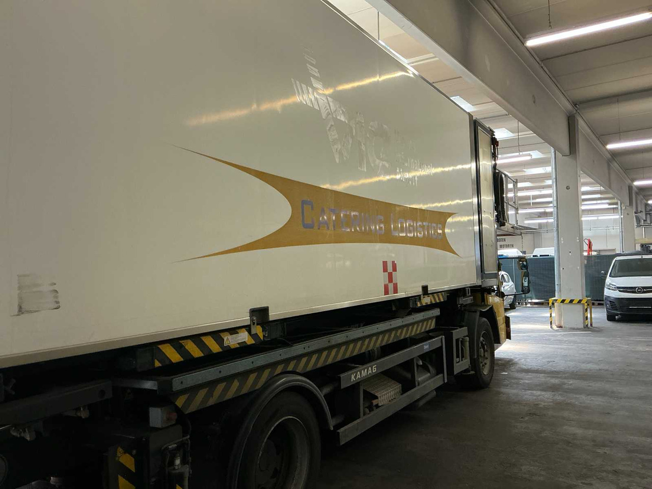 2002 MERCEDES-BENZ WBC22 CATERING TRUCK - Camión: foto 3 2002 MERCEDES-BENZ WBC22 CATERING TRUCK - Camión: foto 3