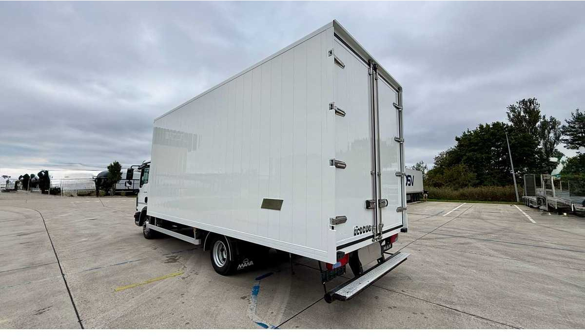 2016 MAN TGL 7.150 TRUCK - Camión: foto 4 2016 MAN TGL 7.150 TRUCK - Camión: foto 4