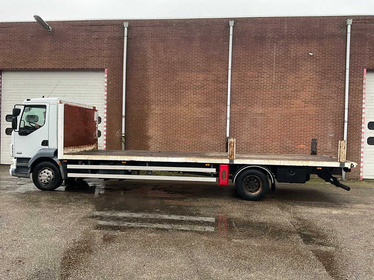 DAF FA LF 55.220 TRUCK WITH OPEN LOADING FLOOR 805X250CM (2007), 36-BKX-7 - Camión: foto 4 DAF FA LF 55.220 TRUCK WITH OPEN LOADING FLOOR 805X250CM (2007), 36-BKX-7 - Camión: foto 4