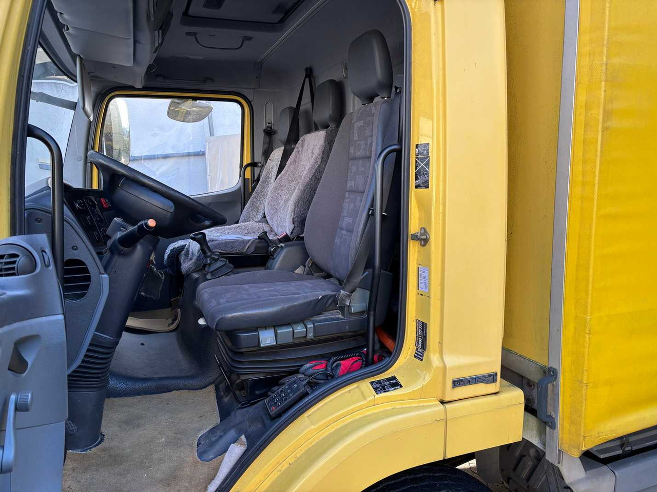 Camión MERCEDES-BENZ ATEGO 1222 TRUCK TRUCK: foto 18