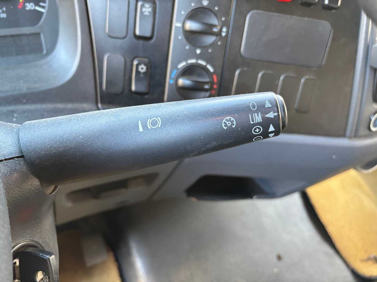 Camión MERCEDES-BENZ ATEGO 1222 TRUCK TRUCK: foto 28