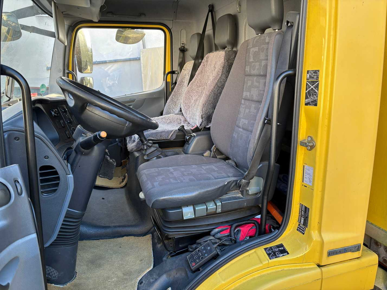 Camión MERCEDES-BENZ ATEGO 1222 TRUCK TRUCK: foto 33