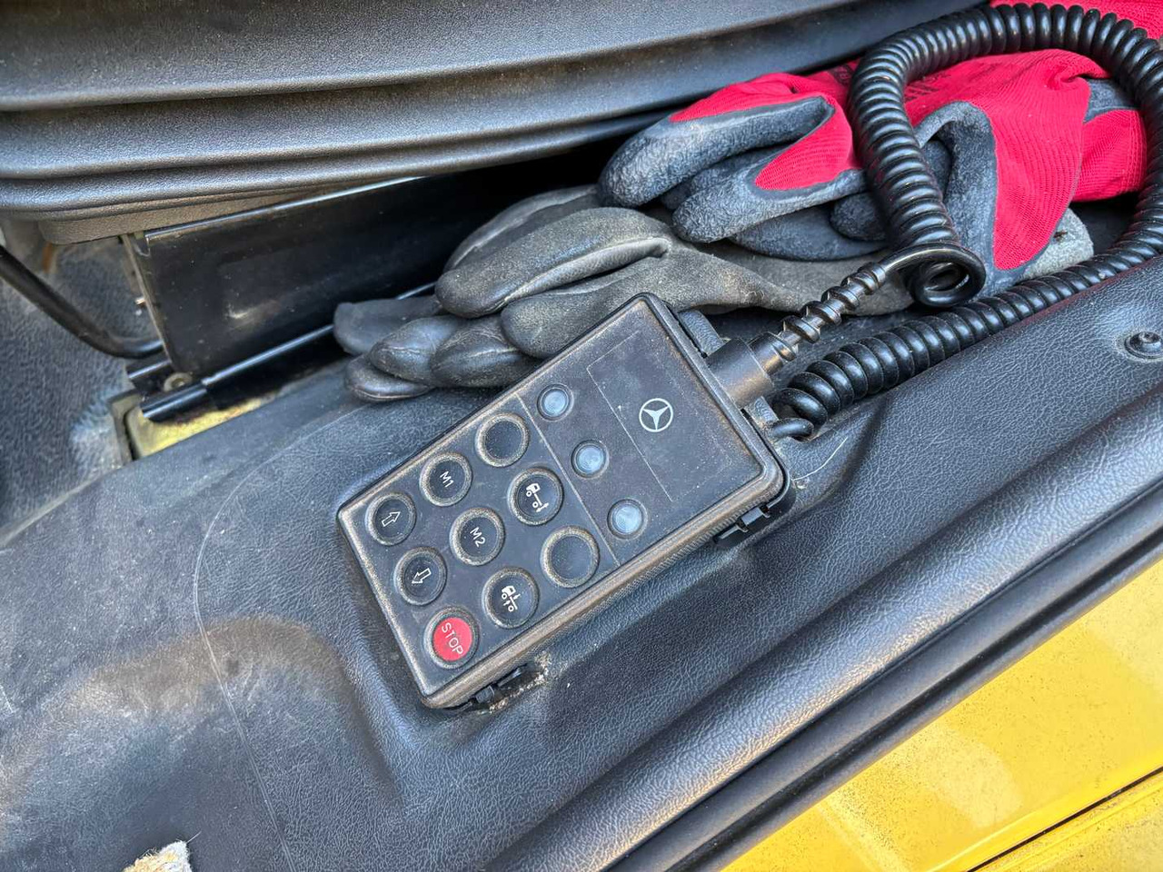 Camión MERCEDES-BENZ ATEGO 1222 TRUCK TRUCK: foto 32