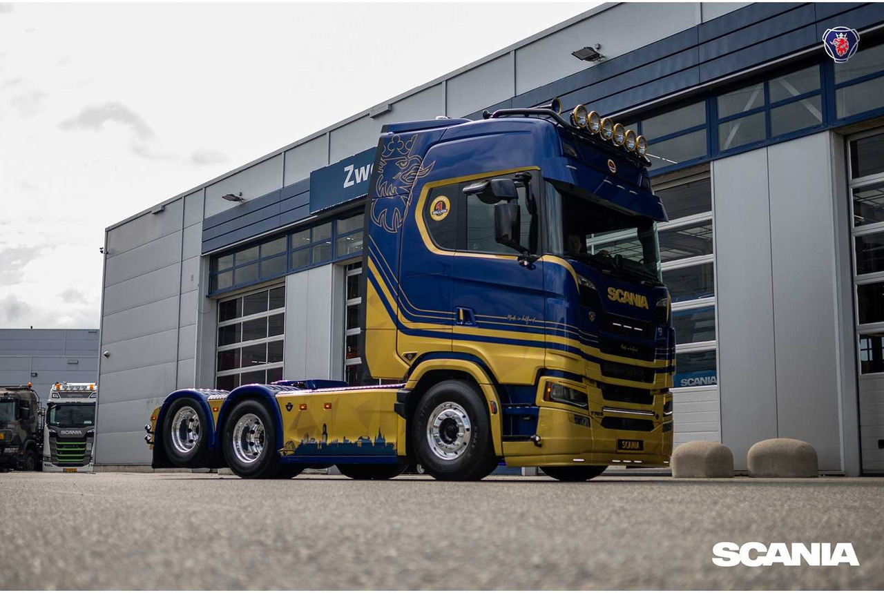SCANIA 1 MILLION ZWOLLE - 770S 6X2 V8 – POWERED BY SCANIA - Camión: foto 3 SCANIA 1 MILLION ZWOLLE - 770S 6X2 V8 – POWERED BY SCANIA - Camión: foto 3