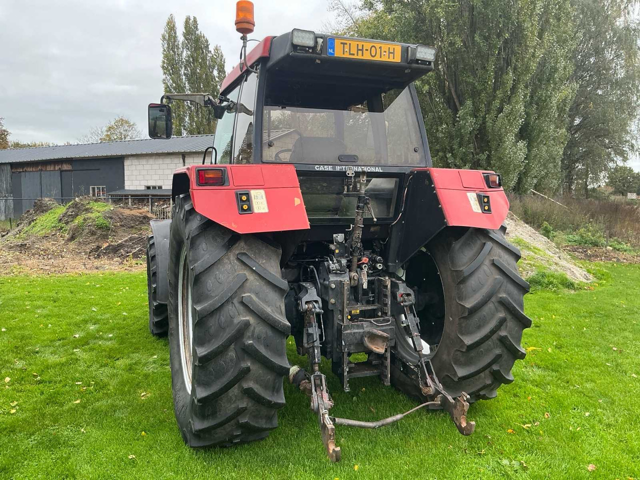 Case International 1993 CASE INTERNATIONAL 5130A ALL-WHEEL DRIVE FARM TRACTOR - Tractor: foto 4 Case International 1993 CASE INTERNATIONAL 5130A ALL-WHEEL DRIVE FARM TRACTOR - Tractor: foto 4