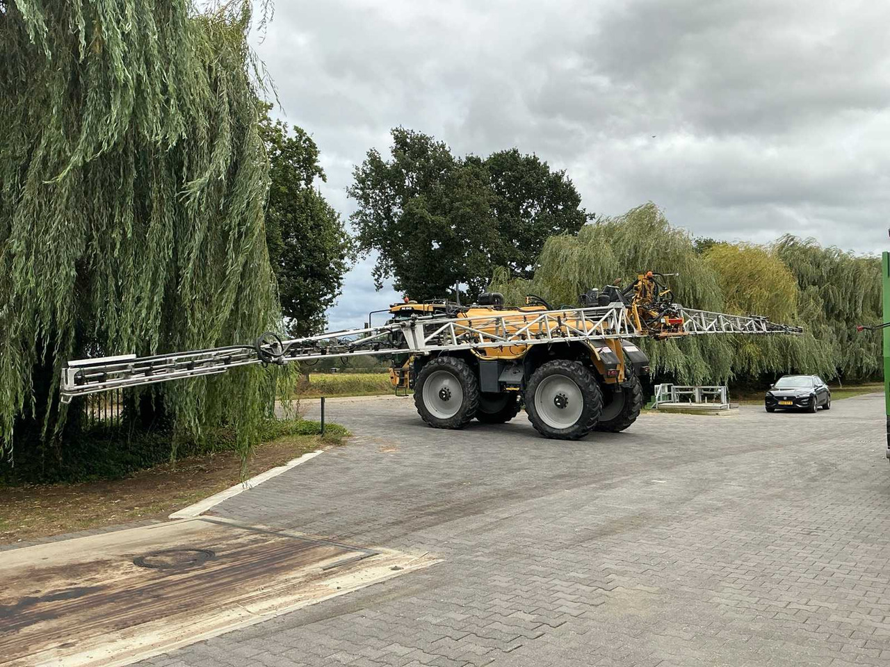 Challenger Rogator RG 645 - Pulverizador: foto 2 Challenger Rogator RG 645 - Pulverizador: foto 2