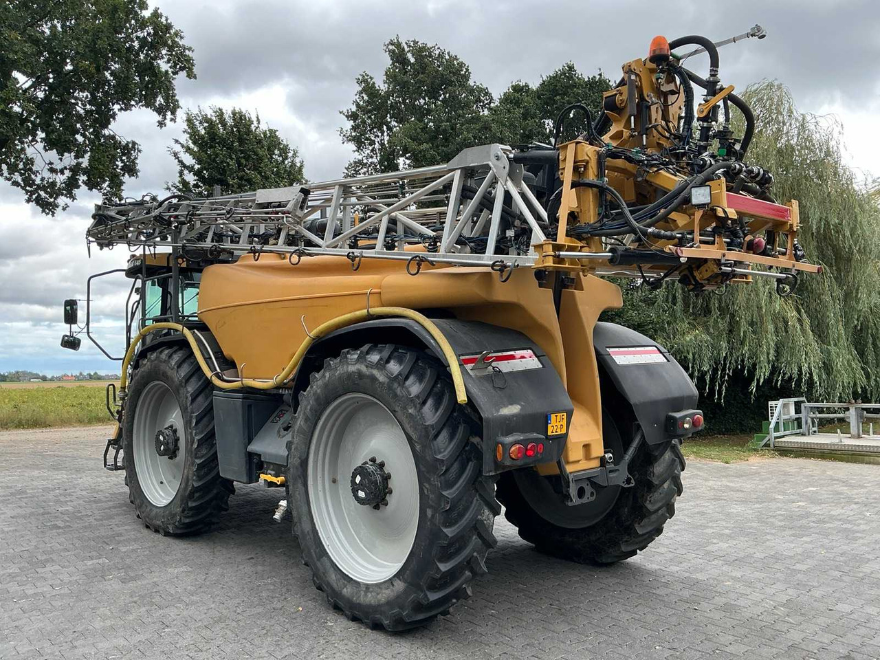 Challenger Rogator RG 645 - Pulverizador: foto 4 Challenger Rogator RG 645 - Pulverizador: foto 4