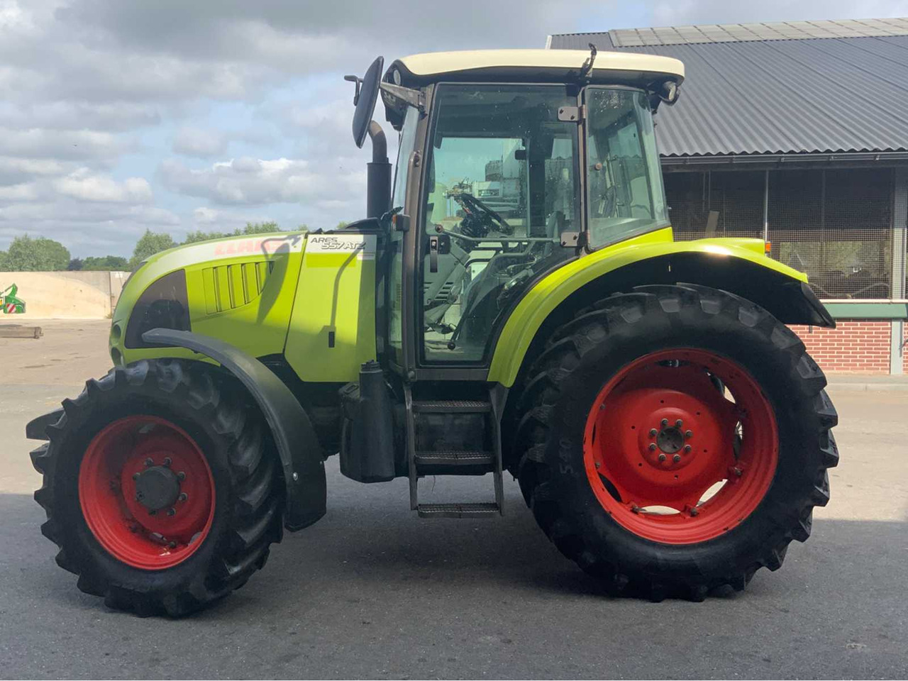 Claas Ares 557 ATZ - Tractor: foto 4 Claas Ares 557 ATZ - Tractor: foto 4