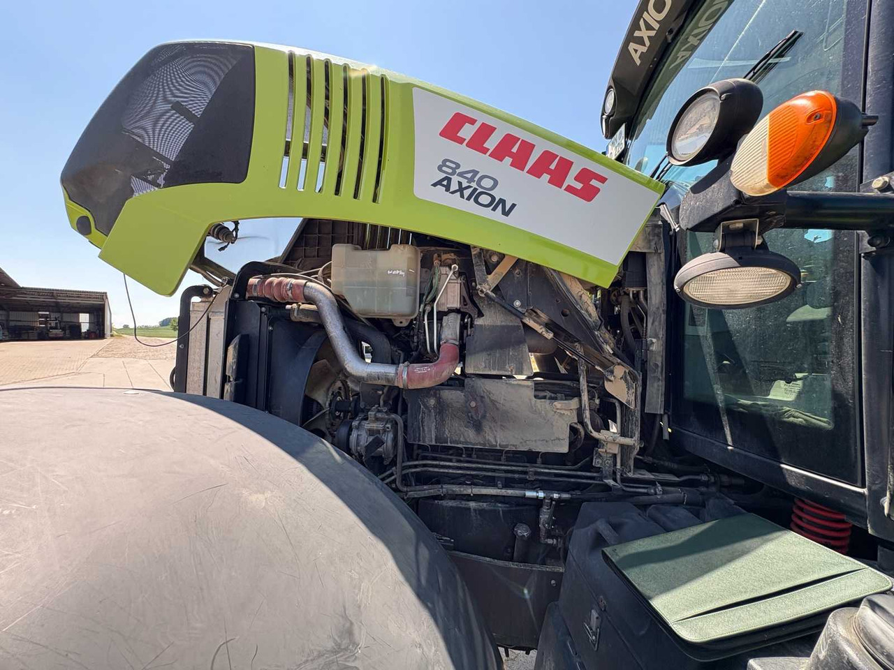 Tractor Claas Axion 840 C-Matic: foto 38