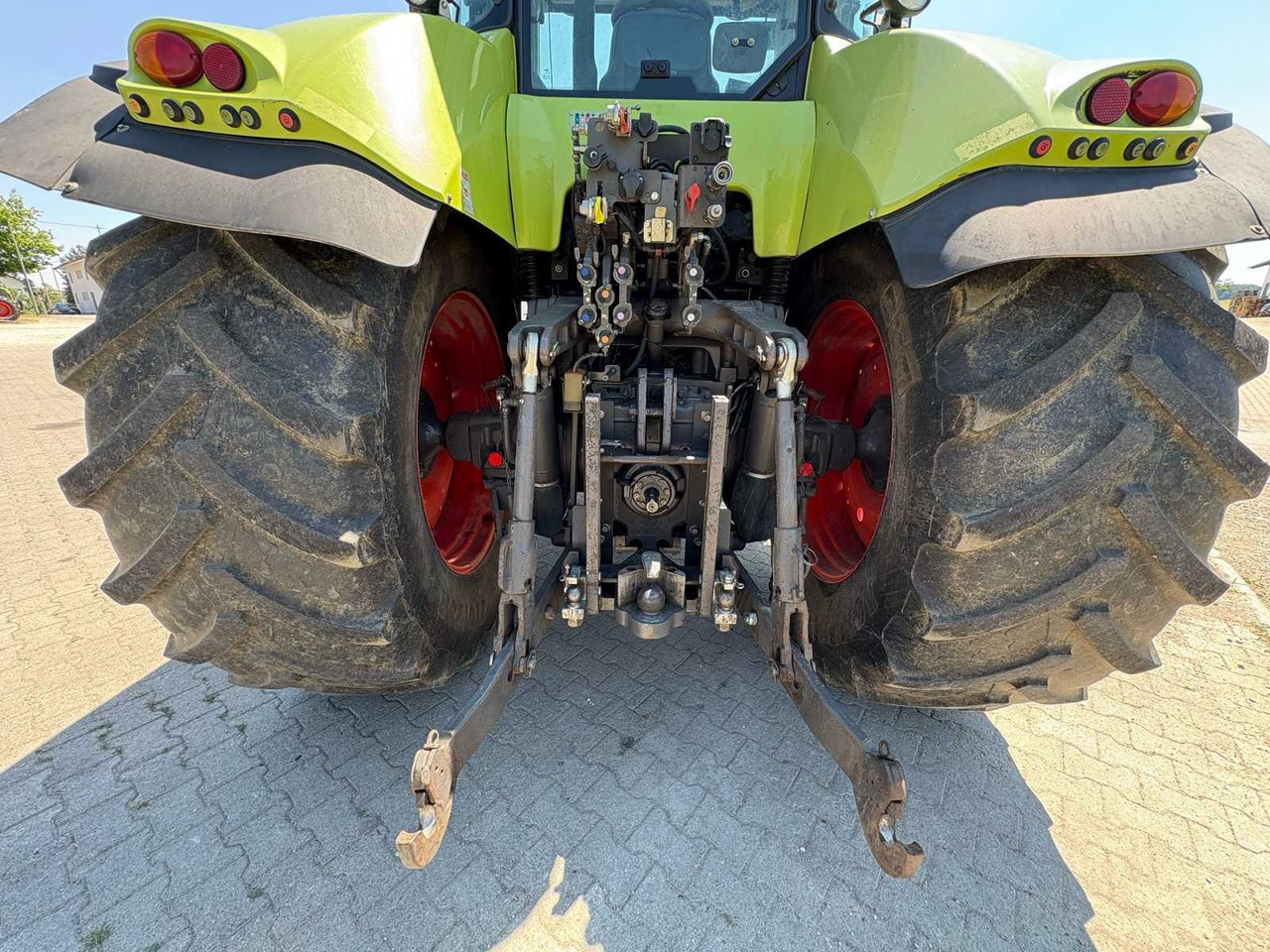 Tractor Claas Axion 840 C-Matic: foto 39