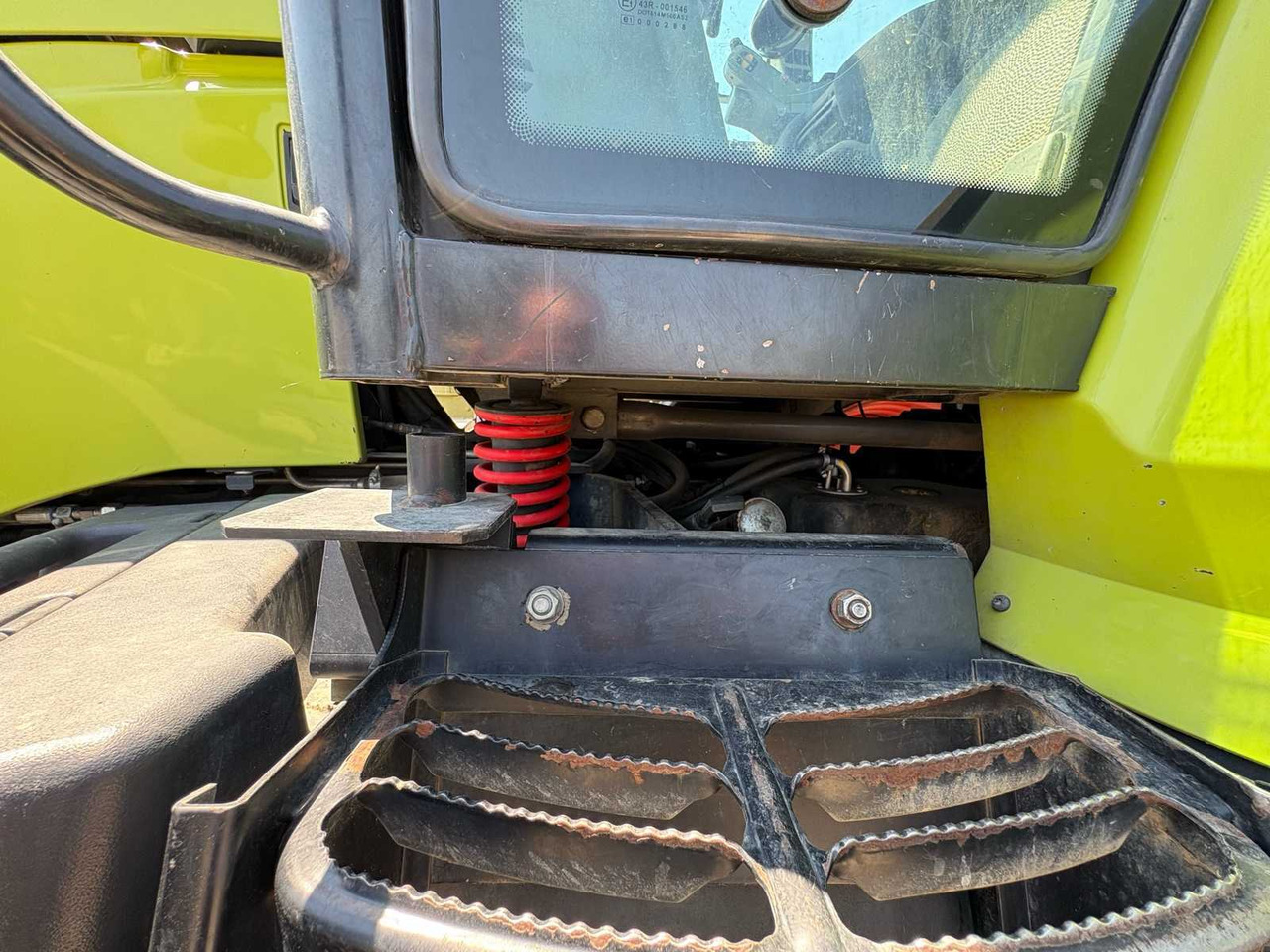 Tractor Claas Axion 840 C-Matic: foto 15