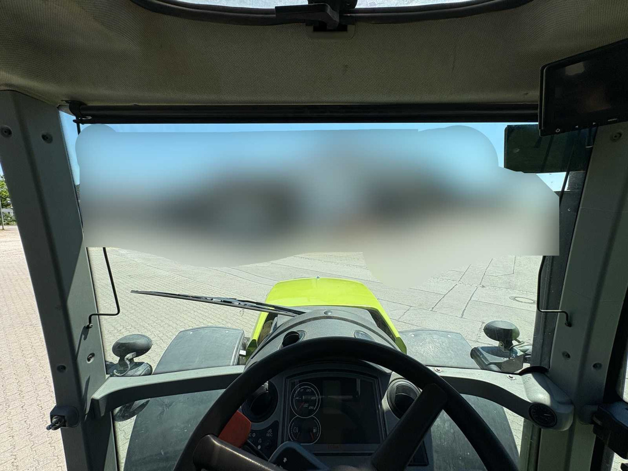 Tractor Claas Axion 840 C-Matic: foto 25