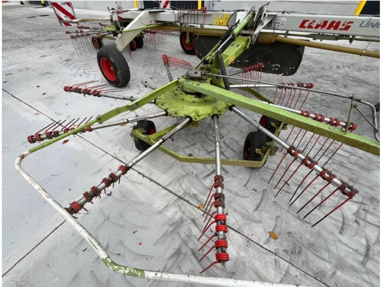 Claas Liner 1550 Twin Pro - Maquinaria de henificación: foto 3 Claas Liner 1550 Twin Pro - Maquinaria de henificación: foto 3