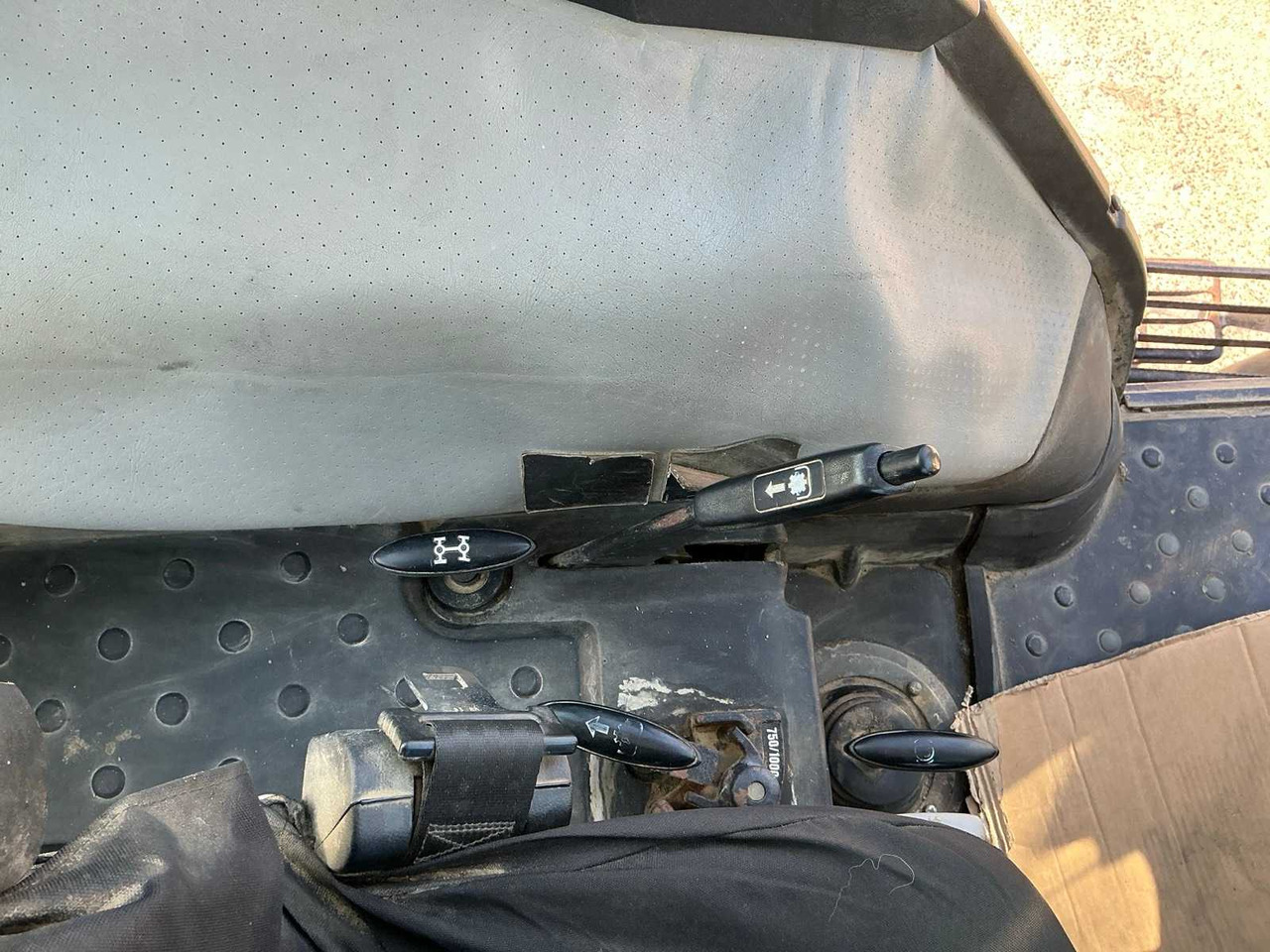 Tractor DEUTZ-FAHR DX6.06 ALL-WHEEL DRIVE AGRICULTURAL TRACTOR: foto 11