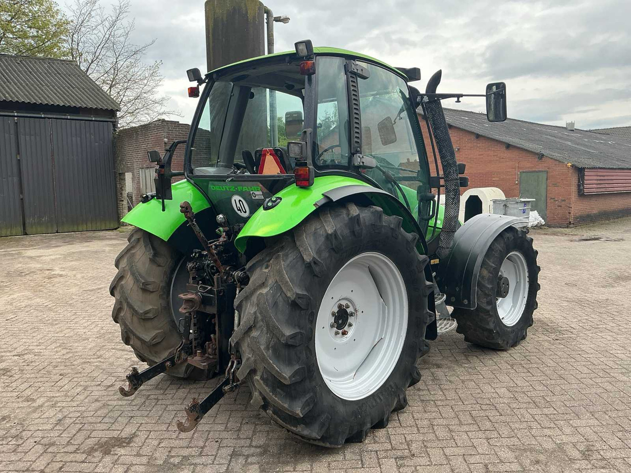 Deutz-fahr Agrotron 100 - Tractor: foto 5 Deutz-fahr Agrotron 100 - Tractor: foto 5