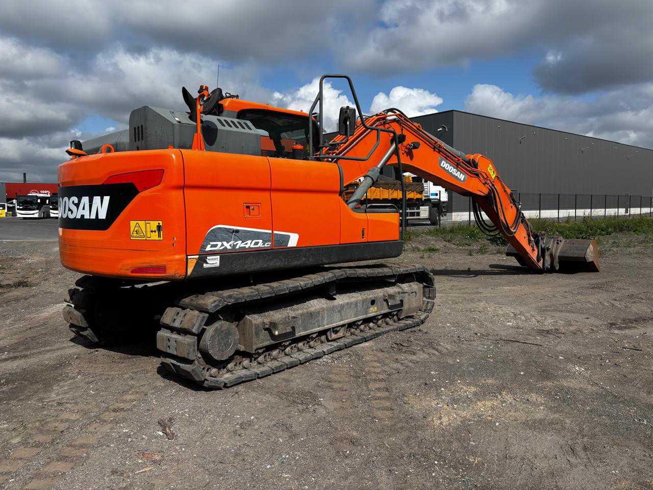 Doosan DX140 LC-5 - Excavadora de cadenas: foto 2 Doosan DX140 LC-5 - Excavadora de cadenas: foto 2