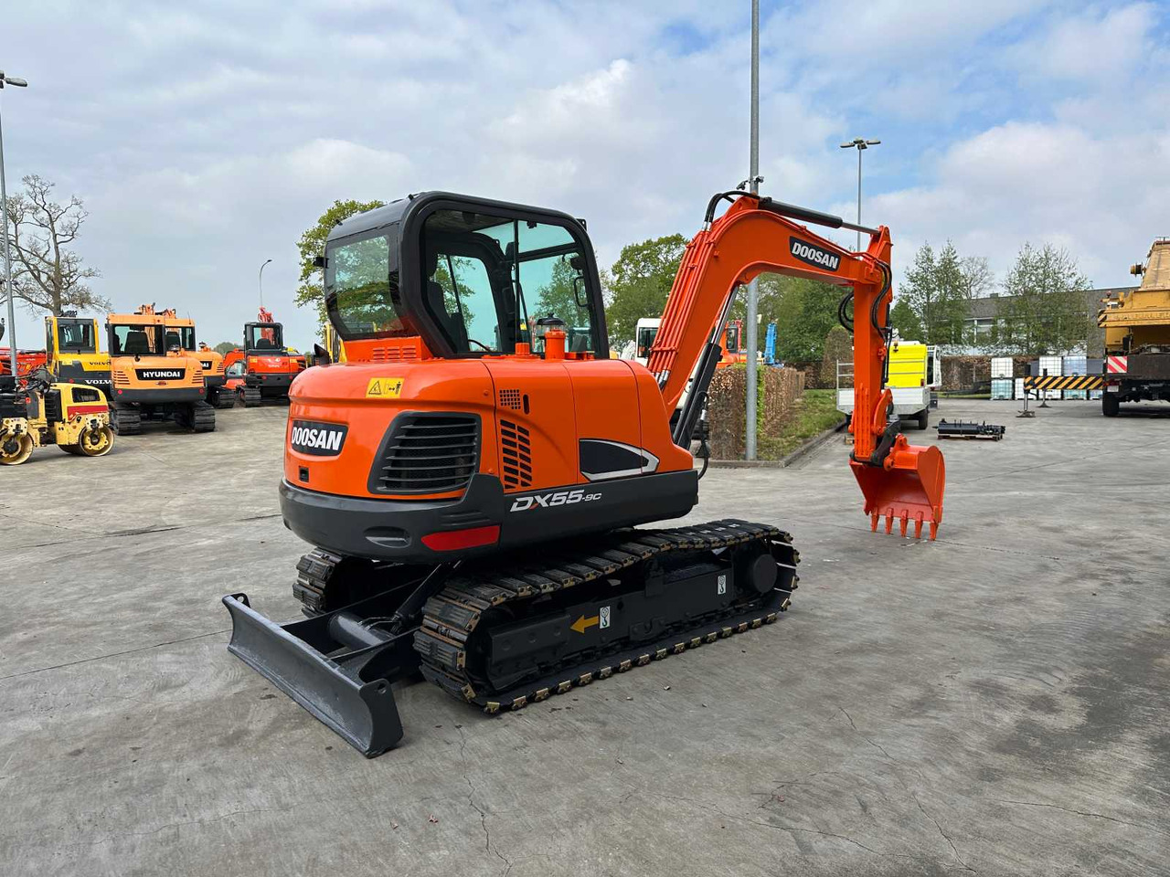 Doosan DX55-9C - Excavadora de cadenas: foto 4 Doosan DX55-9C - Excavadora de cadenas: foto 4