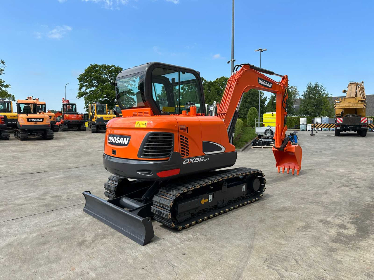 Doosan DX55-9C - Excavadora de cadenas: foto 4 Doosan DX55-9C - Excavadora de cadenas: foto 4