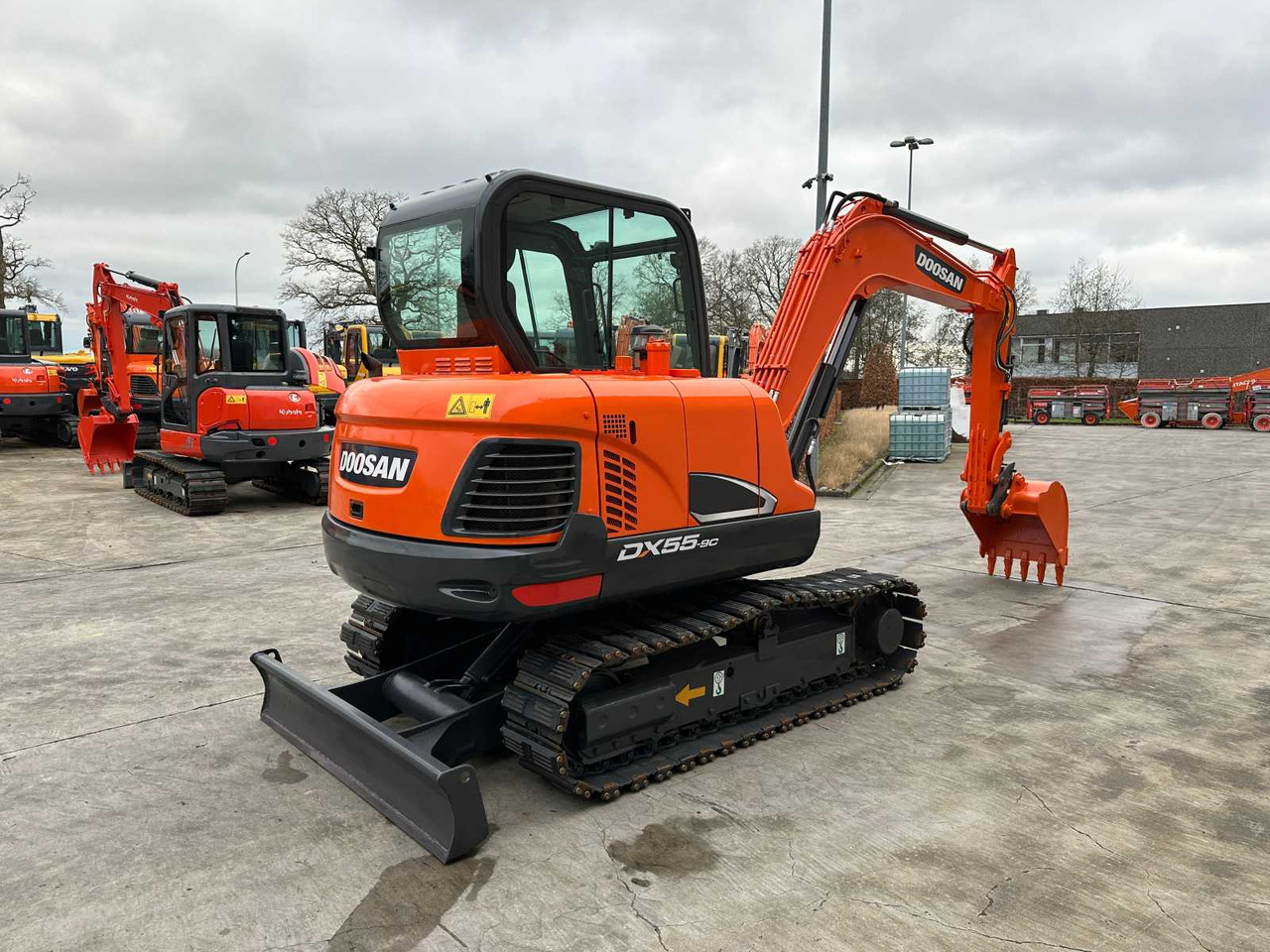 Doosan DX55-9C - Excavadora de cadenas: foto 4 Doosan DX55-9C - Excavadora de cadenas: foto 4