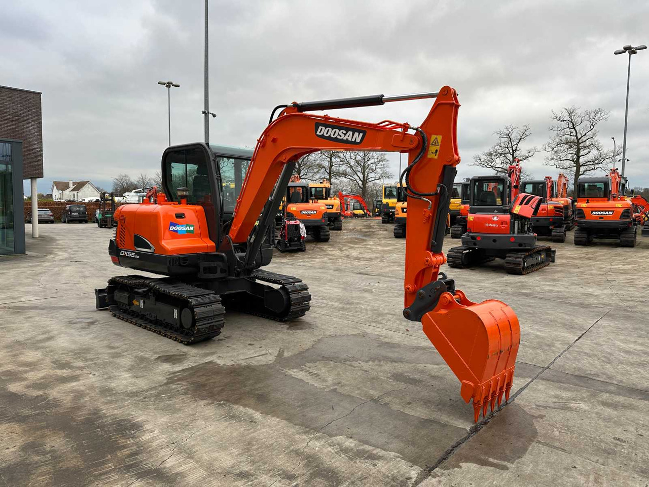 Doosan DX55-9C - Excavadora de cadenas: foto 3 Doosan DX55-9C - Excavadora de cadenas: foto 3