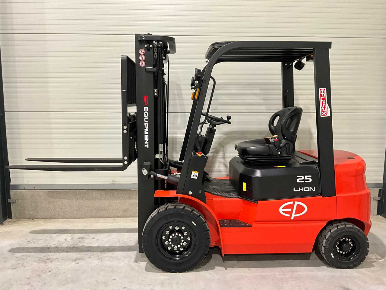 Carretilla elevadora EP - 2025 - EFL 252 X - FORKLIFT TRUCK: foto 9 Carretilla elevadora EP - 2025 - EFL 252 X - FORKLIFT TRUCK: foto 9