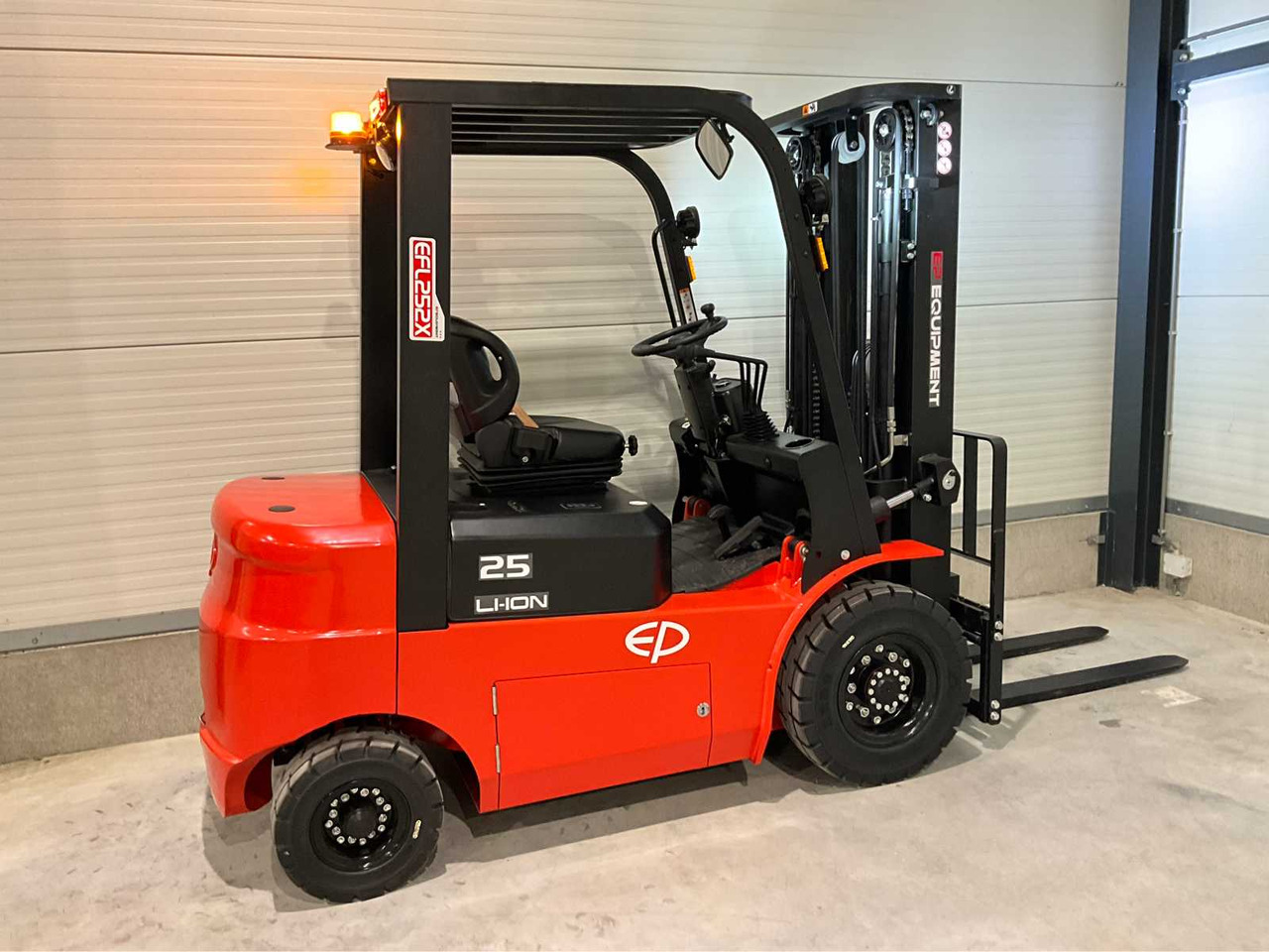 Carretilla elevadora EP - 2025 - EFL 252 X - FORKLIFT TRUCK: foto 6 Carretilla elevadora EP - 2025 - EFL 252 X - FORKLIFT TRUCK: foto 6