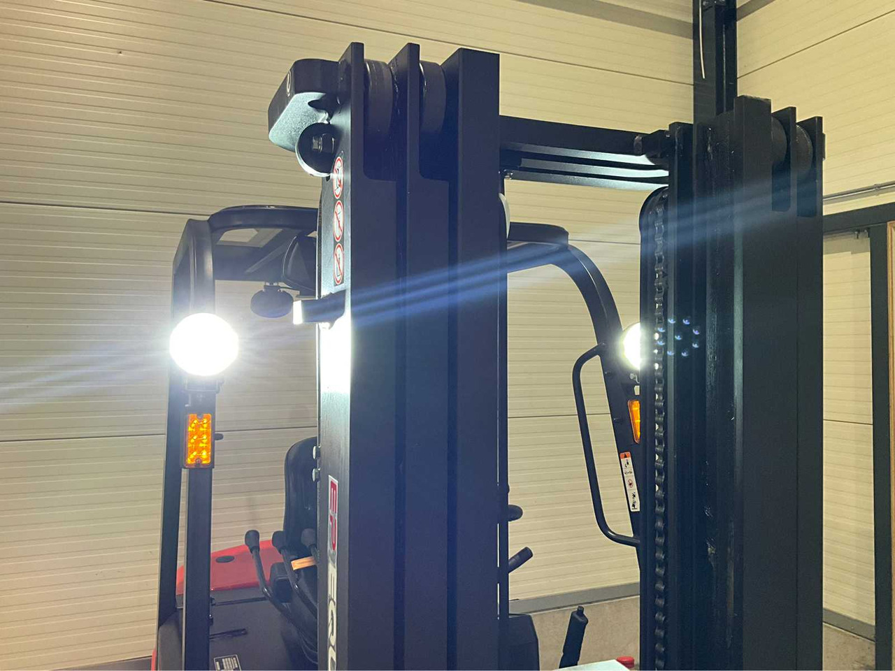 Carretilla elevadora EP - 2025 - EFL 252 X - FORKLIFT TRUCK: foto 16 Carretilla elevadora EP - 2025 - EFL 252 X - FORKLIFT TRUCK: foto 16