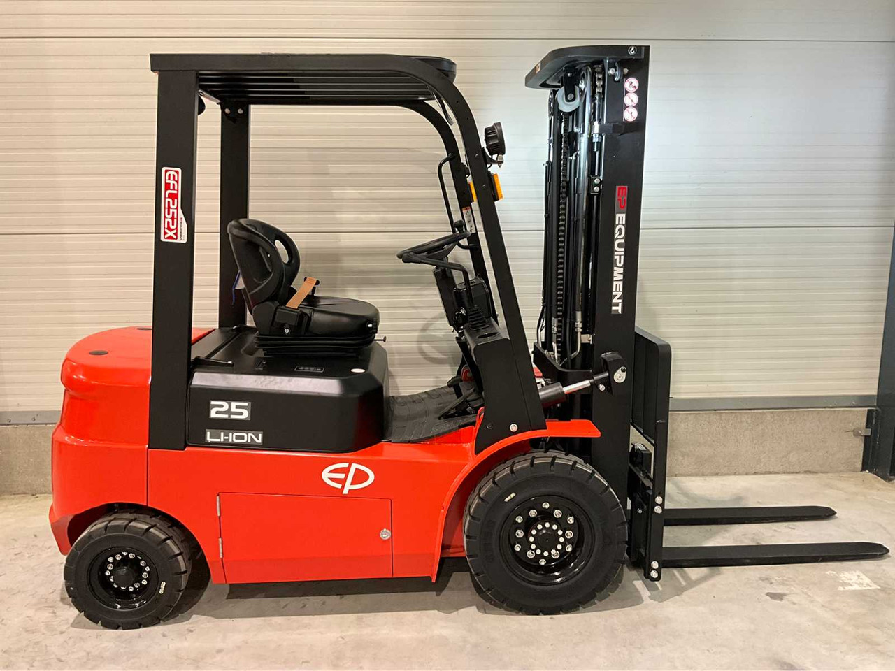 Carretilla elevadora EP - 2025 - EFL 252 X - FORKLIFT TRUCK: foto 7 Carretilla elevadora EP - 2025 - EFL 252 X - FORKLIFT TRUCK: foto 7