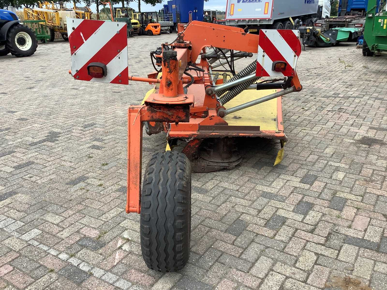 Fella Werke SM 400 TR - Desbrozadora de martillos: foto 3 Fella Werke SM 400 TR - Desbrozadora de martillos: foto 3