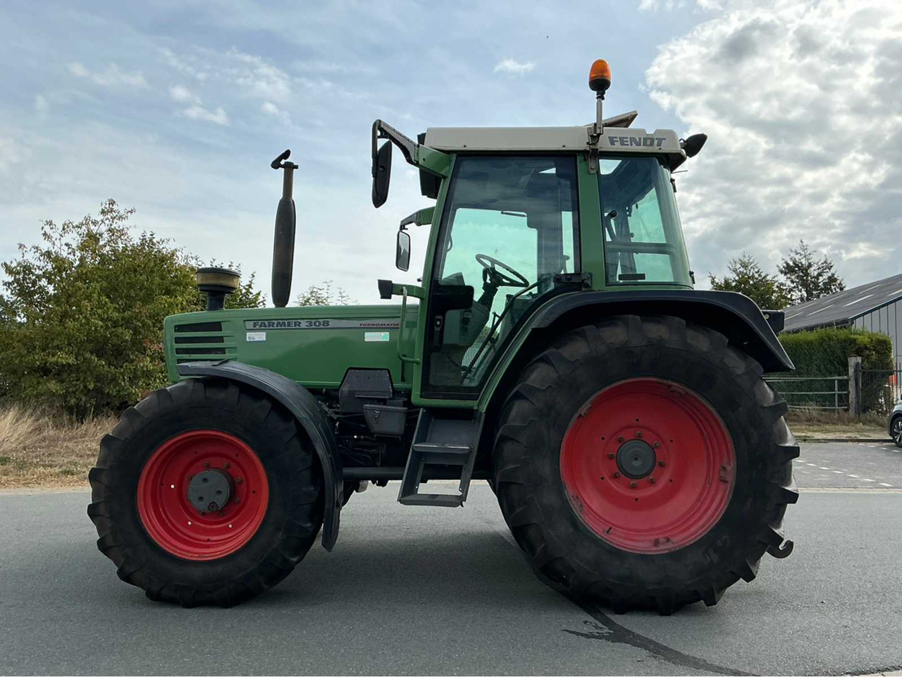 Fendt Farmer 308 Turbomatik - Tractor: foto 2 Fendt Farmer 308 Turbomatik - Tractor: foto 2