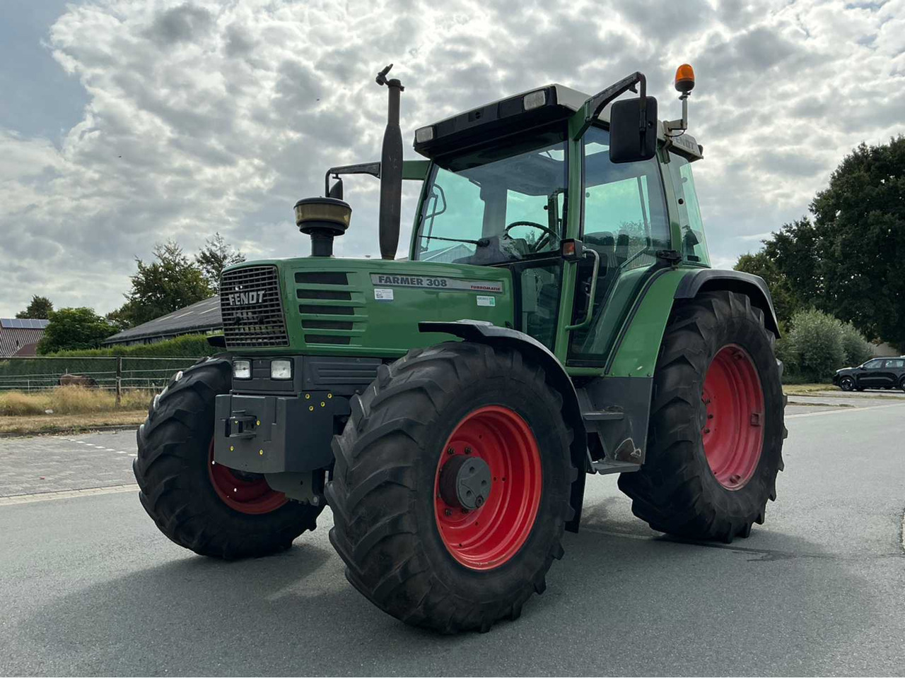 Fendt Farmer 308 Turbomatik - Tractor: foto 1 Fendt Farmer 308 Turbomatik - Tractor: foto 1