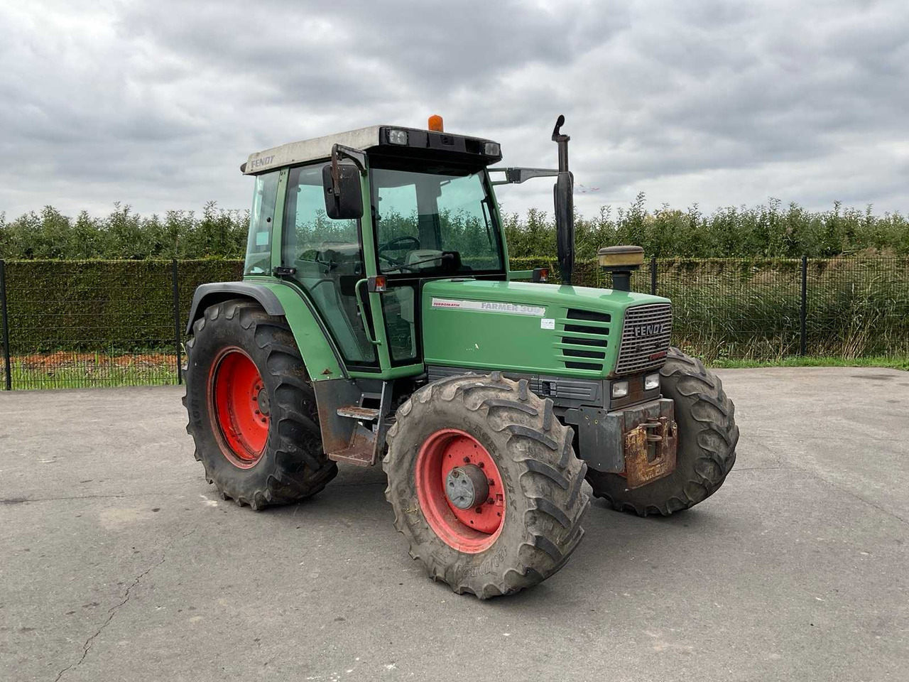 Fendt Farmer 309 - Tractor: foto 1 Fendt Farmer 309 - Tractor: foto 1