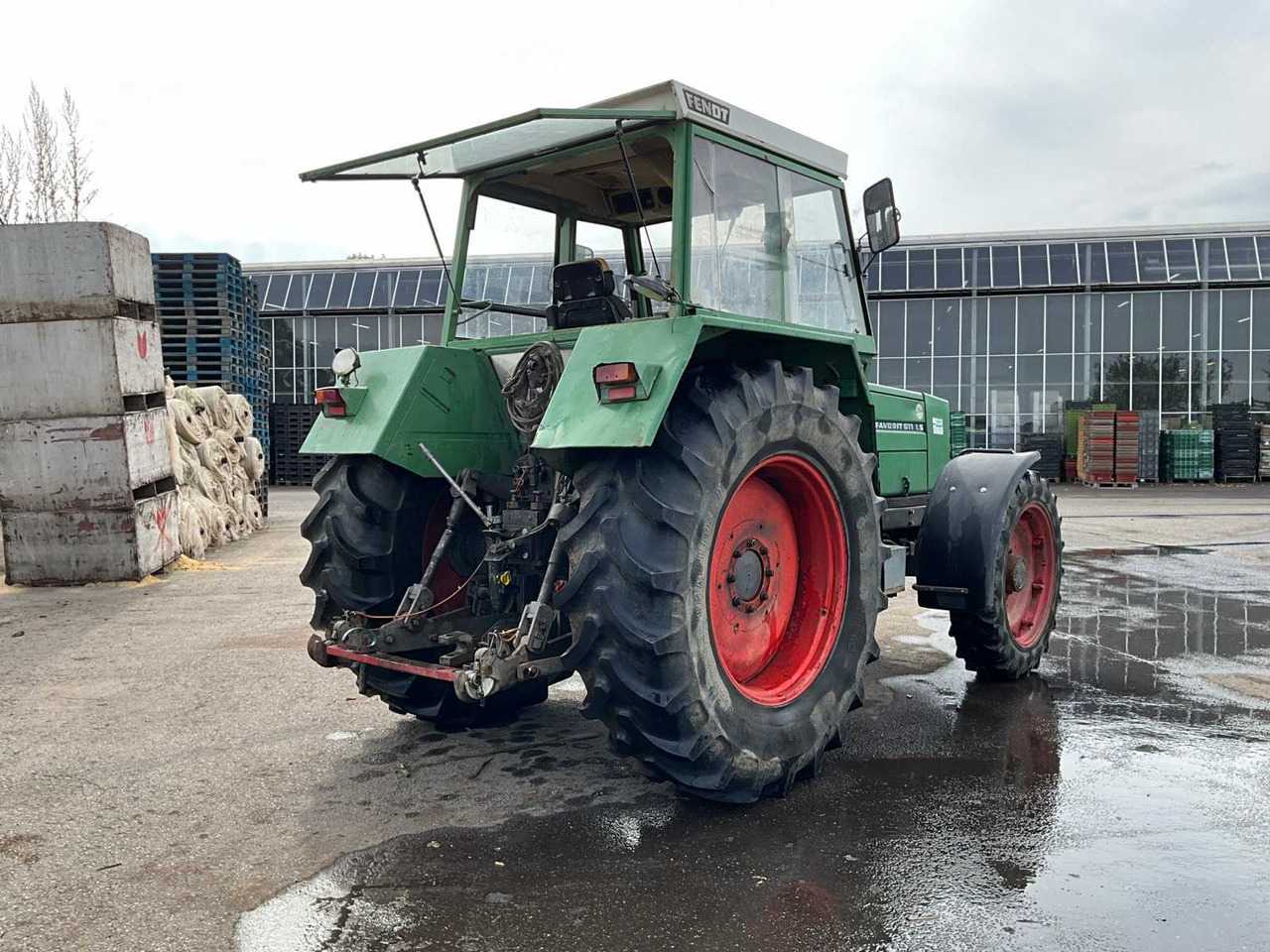 Fendt Turbomatic Favorit 611 Ls - Tractor: foto 3 Fendt Turbomatic Favorit 611 Ls - Tractor: foto 3