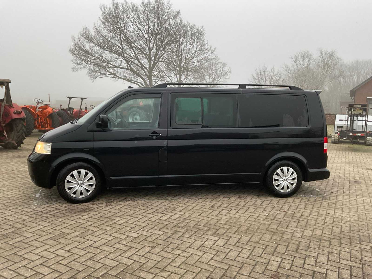 2006 VOLKSWAGEN CARAVELLE 2.5 TDI 340 TREND.DC COMMERCIAL VEHICLE - Furgoneta: foto 1 2006 VOLKSWAGEN CARAVELLE 2.5 TDI 340 TREND.DC COMMERCIAL VEHICLE - Furgoneta: foto 1