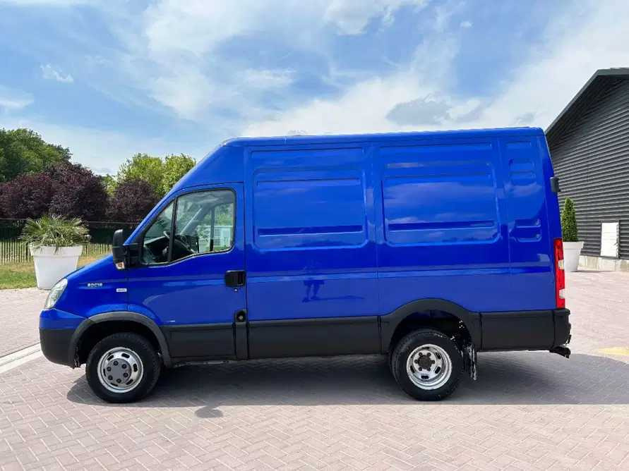 2008 IVECO DAILY 50C18 AIR BRAKES COMMERCIAL VEHICLE - Furgoneta: foto 4 2008 IVECO DAILY 50C18 AIR BRAKES COMMERCIAL VEHICLE - Furgoneta: foto 4