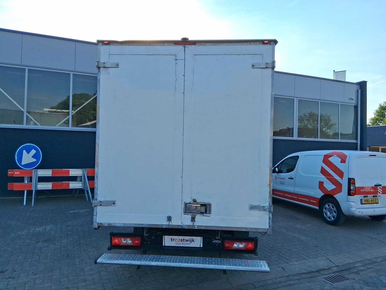 FORD TRANSIT 350 2.0 TDCI L4H1 TREND VAN | VHV-11-T - Furgoneta: foto 5 FORD TRANSIT 350 2.0 TDCI L4H1 TREND VAN | VHV-11-T - Furgoneta: foto 5