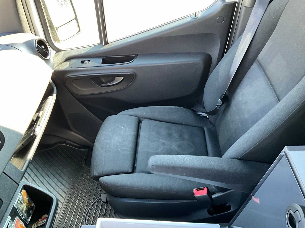 Furgoneta MERCEDES-BENZ SPRINTER 419 CDI AMBULANCE ITW: foto 8