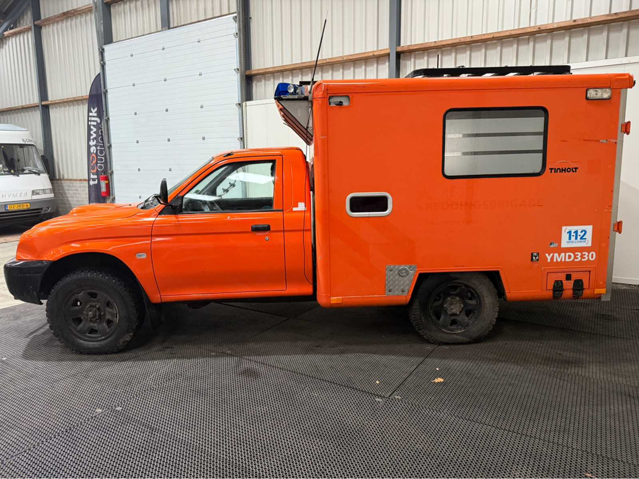 MITSUBISHI - L 200 - 4X4 - EX RESCUE BRIGADE - COMMERCIAL VEHICLE - 2006 - Furgoneta: foto 4 MITSUBISHI - L 200 - 4X4 - EX RESCUE BRIGADE - COMMERCIAL VEHICLE - 2006 - Furgoneta: foto 4