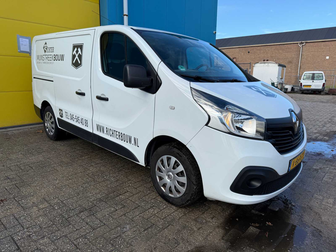 RENAULT - TRAFIC - 1.6 DCI T27 L1H1 COM YEAR: 2019 V-869-ZT - Furgoneta: foto 2 RENAULT - TRAFIC - 1.6 DCI T27 L1H1 COM YEAR: 2019 V-869-ZT - Furgoneta: foto 2