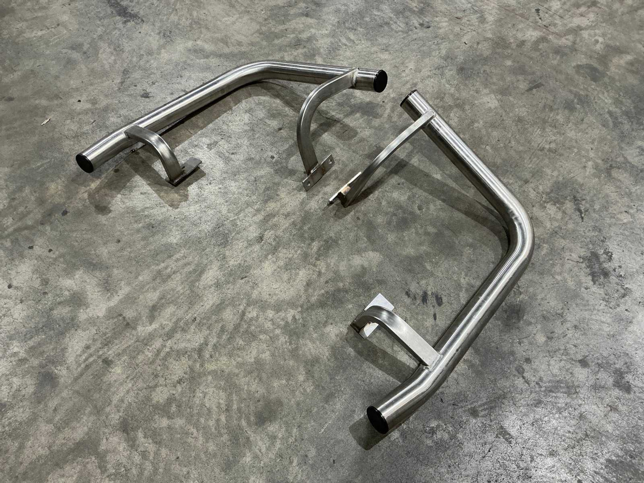 STAINLESS STEEL BACK DOOR BAR MERCEDES SPRINTER - Furgoneta: foto 4 STAINLESS STEEL BACK DOOR BAR MERCEDES SPRINTER - Furgoneta: foto 4