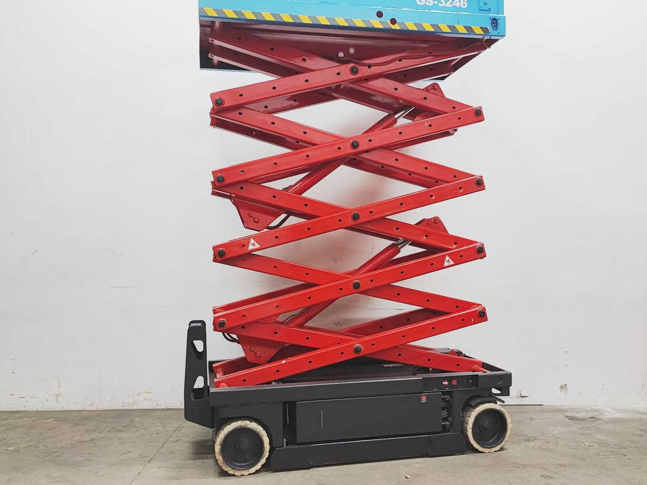 GENIE - 1999 - GS-3246 - AERIAL PLATFORM - Plataforma elevadora: foto 4 GENIE - 1999 - GS-3246 - AERIAL PLATFORM - Plataforma elevadora: foto 4