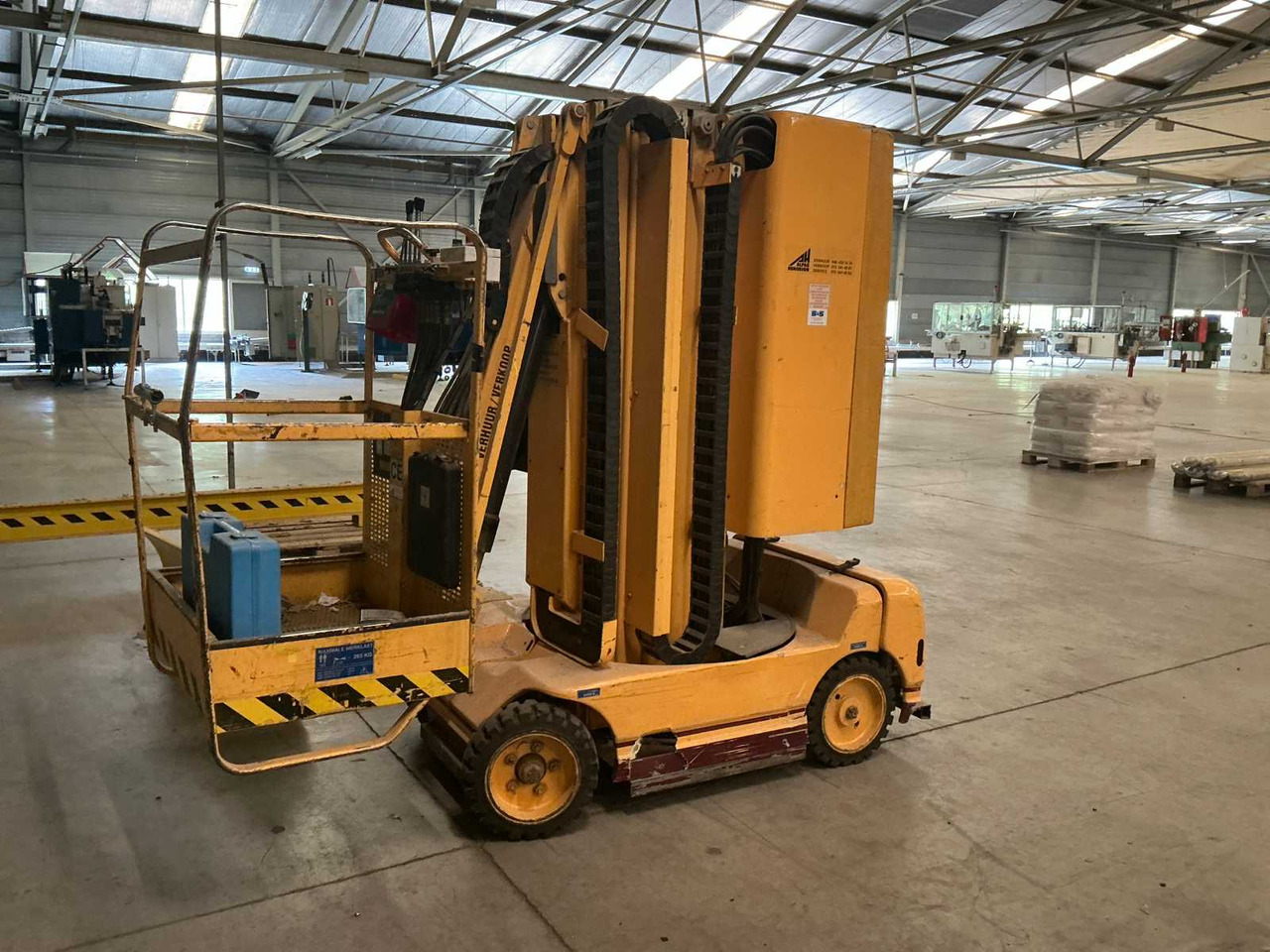 Grove Manlift Toucan 1100 - Plataforma elevadora: foto 1 Grove Manlift Toucan 1100 - Plataforma elevadora: foto 1