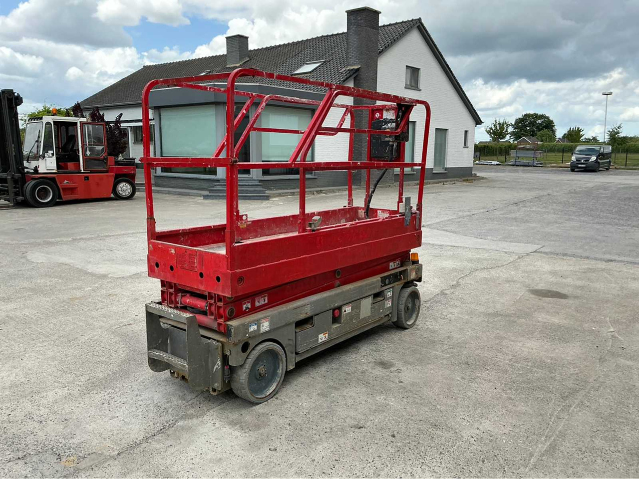 HAULOTTE COMPACT 8 AERIAL WORK PLATFORM - Plataforma elevadora: foto 4 HAULOTTE COMPACT 8 AERIAL WORK PLATFORM - Plataforma elevadora: foto 4