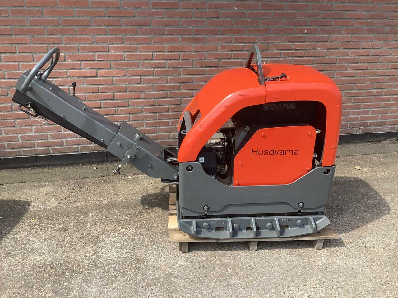 HUSQVARNA LG504 - Plancha reversible: foto 3 HUSQVARNA LG504 - Plancha reversible: foto 3