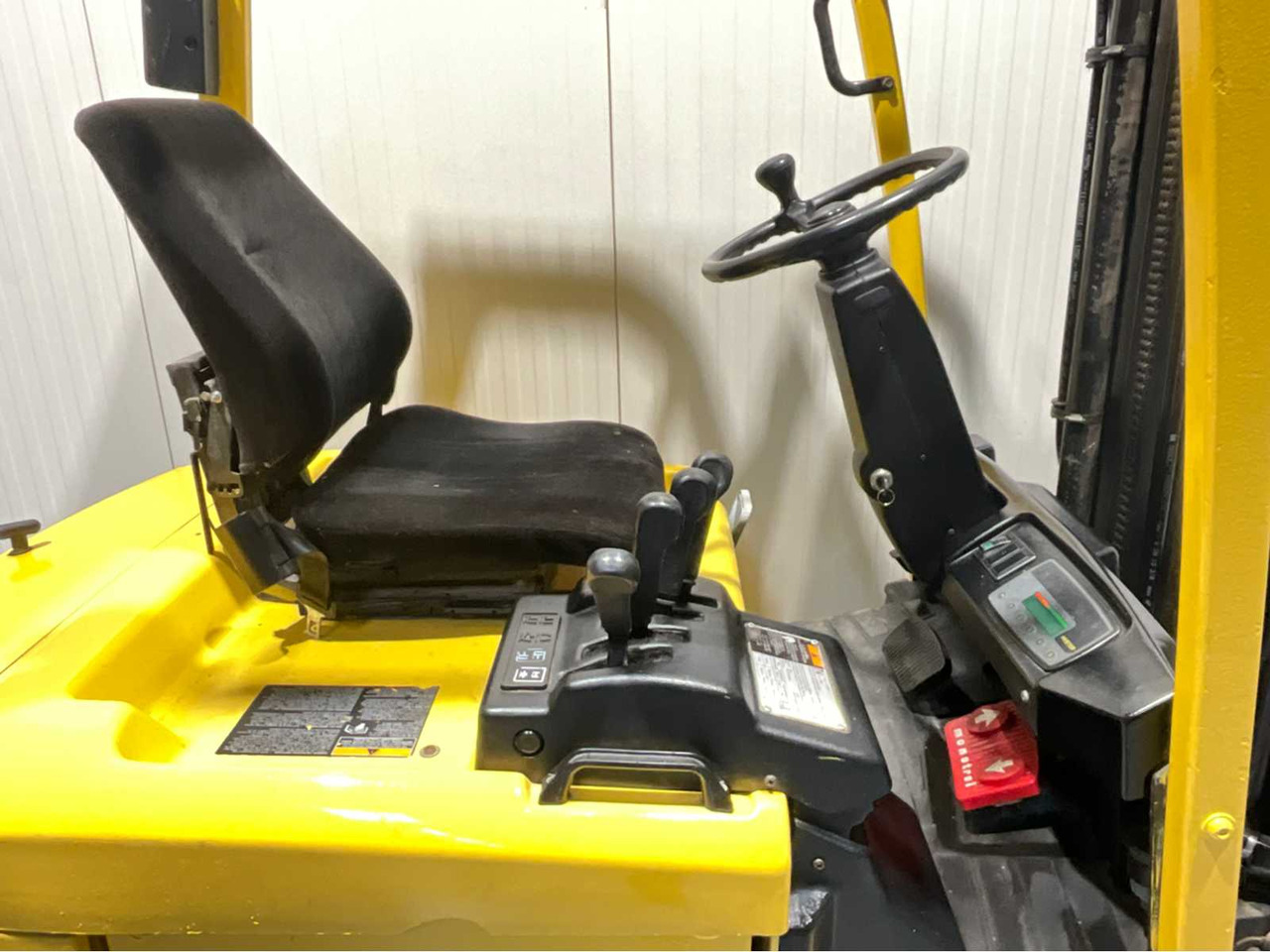 Carretilla elevadora HYSTER ELECTRIC FORKLIFT -3.8M MAST, FORK POSITIONER - J1.60XMT - FORKLIFT, BATTERY CHARGER: foto 14 Carretilla elevadora HYSTER ELECTRIC FORKLIFT -3.8M MAST, FORK POSITIONER - J1.60XMT - FORKLIFT, BATTERY CHARGER: foto 14