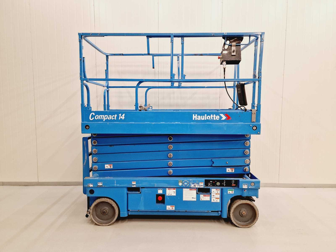Haulotte Compact 14 - Plataforma elevadora: foto 2 Haulotte Compact 14 - Plataforma elevadora: foto 2