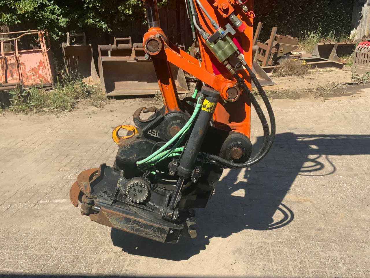 Excavadora de ruedas Hitachi ZX 160W: foto 44