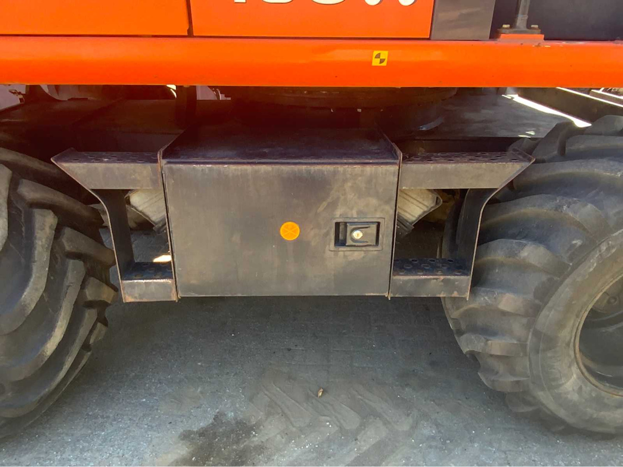 Excavadora de ruedas Hitachi ZX 160W: foto 38