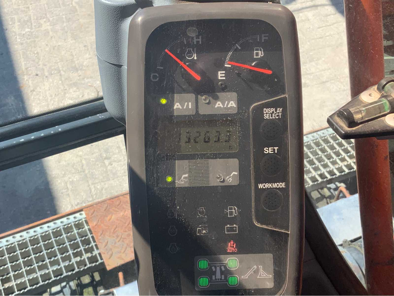 Excavadora de ruedas Hitachi ZX 160W: foto 18