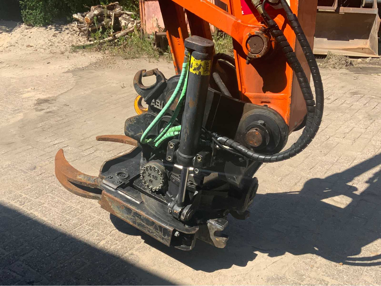 Excavadora de ruedas Hitachi ZX 160W: foto 47